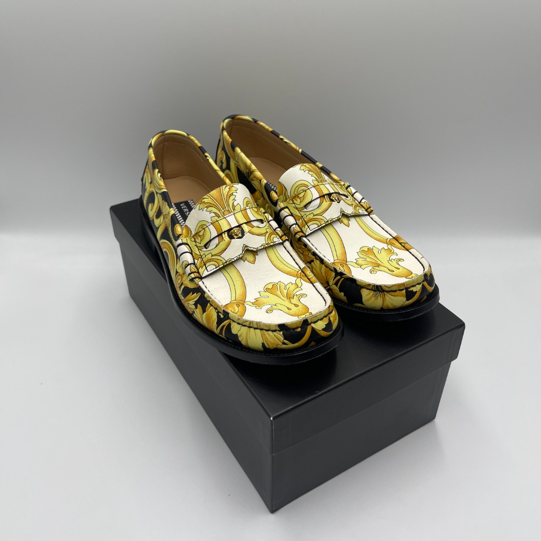 Versace top venetian loafer