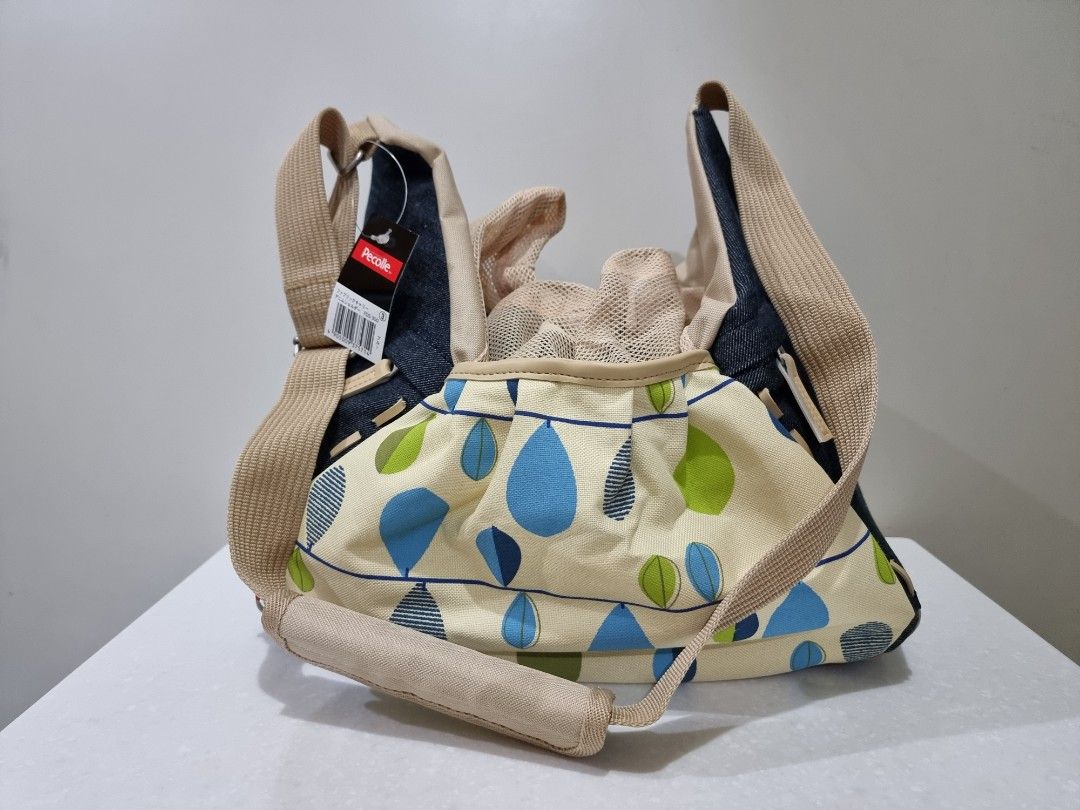 Pecolle by Iris Ohyama Pet Bag Carrier, Pet Supplies, Homes & Other Pet  Accessories on Carousell