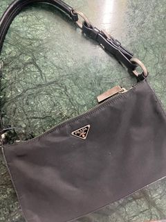 💯 AUTHENTIC PRADA BAGUETTE BAG😍😍, Luxury, Bags & Wallets on Carousell