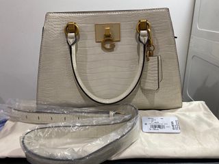 (Kategori: ) berada di . Dikirim oleh cayetana.id (ID iklan 1246862757, Gambar 1). Deskripsi: .