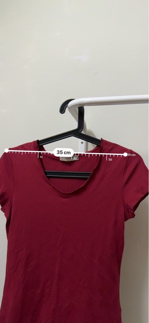 Pull & Bear Top (Category: Shirts) located in Singapore. Submitted by untitled2017 (Listing ID 1246850324, Image 3). Description: .