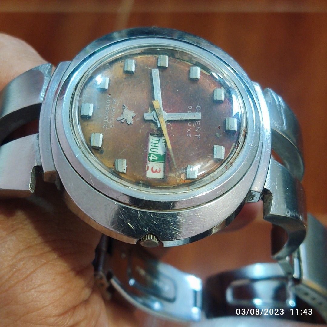 Rare Vintage Orient Deluxe Automatic (Category: Men's Watches) located in General Trias. Submitted by elcombo (Listing ID 1246779541, Image 3). Description: Automatic 23 jewels Good working condition MOD stainless bracelet.