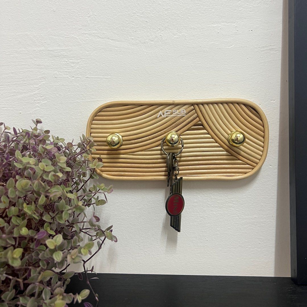 Rattan key holder