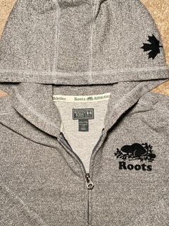 Roots zip up sweater/ gray