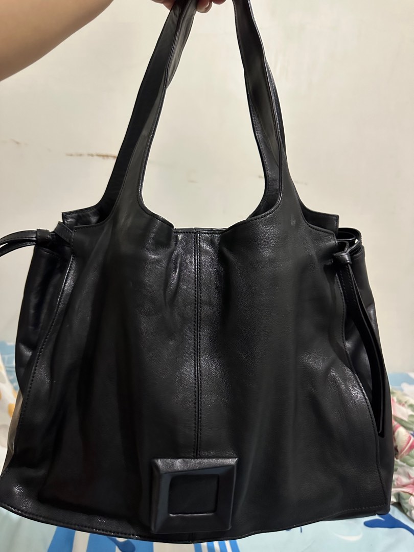 Rouge & Lounge tote black bag on Carousell