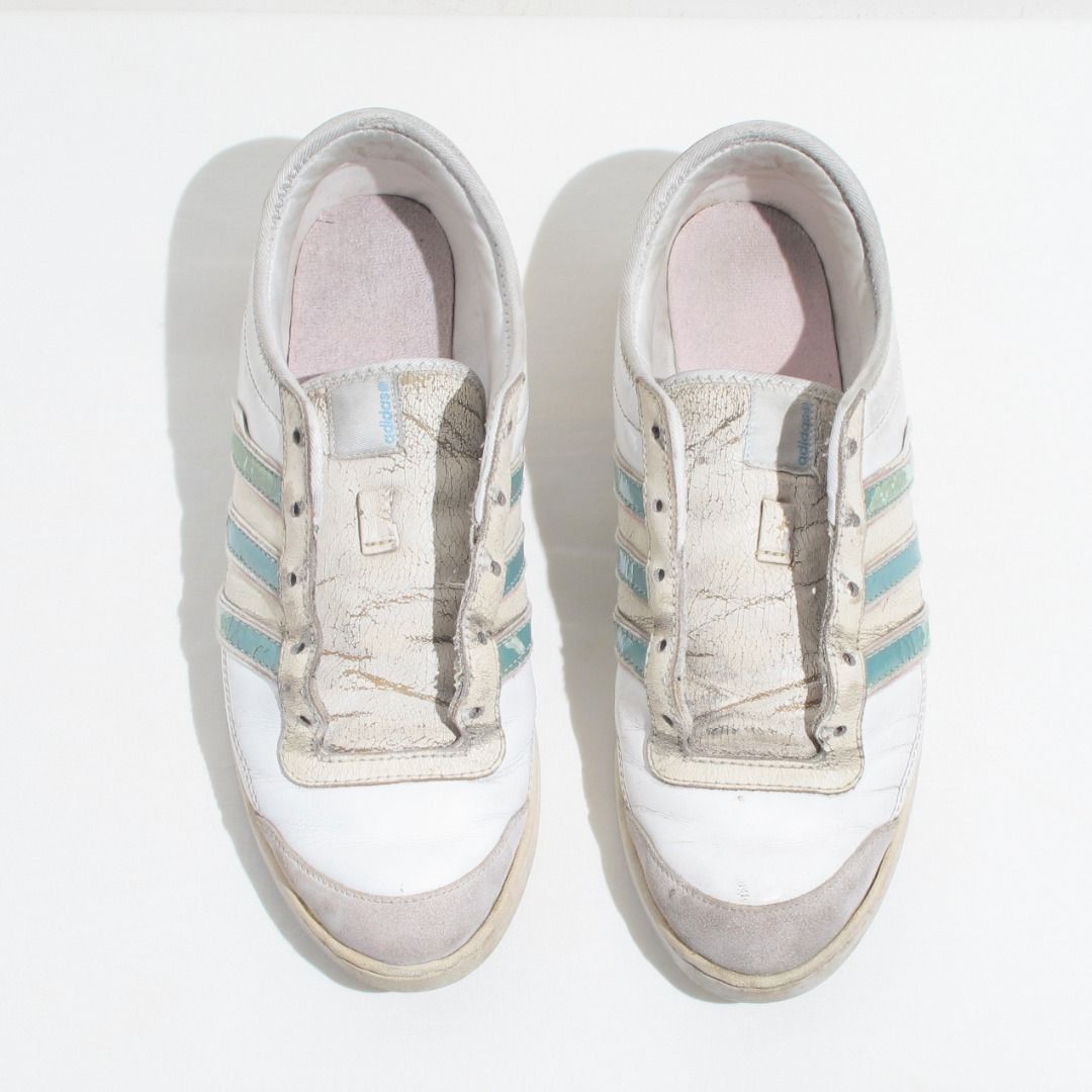 Foto sepatu adidas wanita top