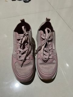 (Kategori: ) berada di . Dikirim oleh ebethpreloved (ID iklan 1246895416, Gambar 1). Deskripsi: .