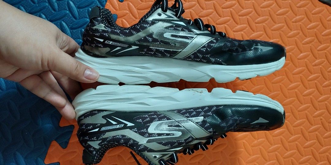 Skechers go run ride 5 marron 2025