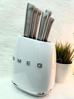 Smeg Pastel Blue Stainless Steel Knife Block Set, Furniture & Home Living,  Kitchenware & Tableware, Knives & Chopping Boards on Carousell