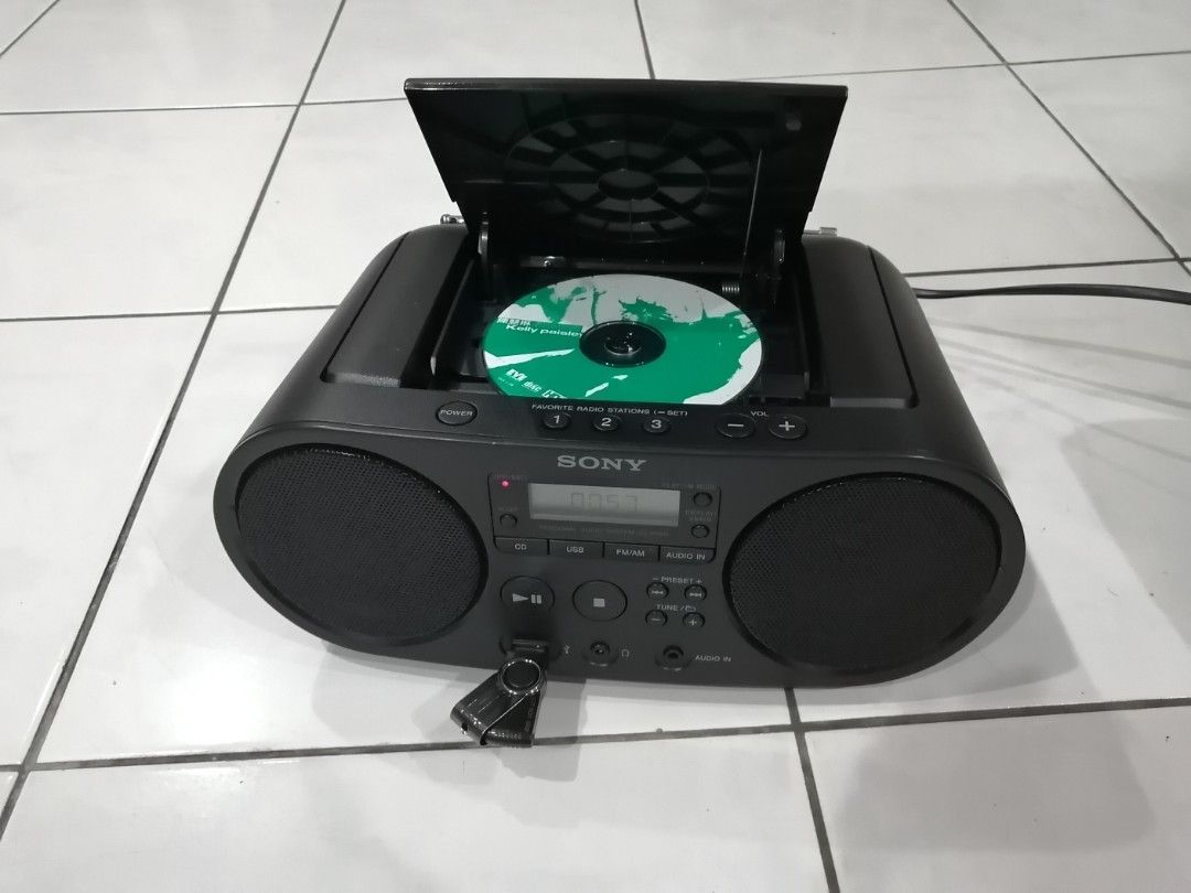 Sony ZSPS50 Digital Portable Player CD / USB / FM / Audio in