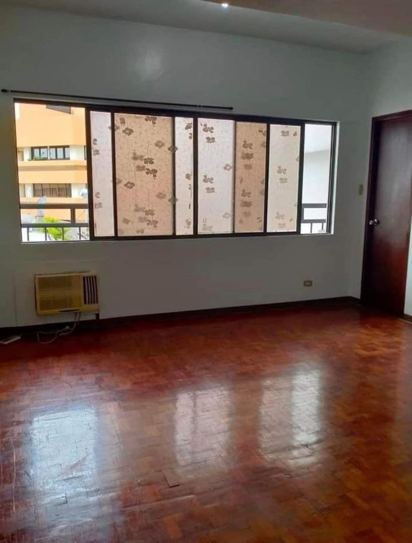STUDIO TYPE FOR RENT IN MAKATI PERLA MANSION on Carousell