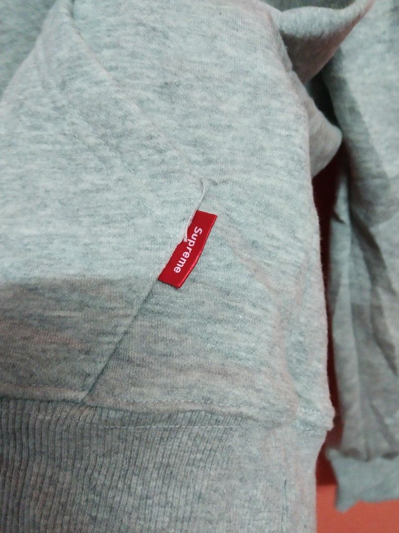 Supreme side tag top