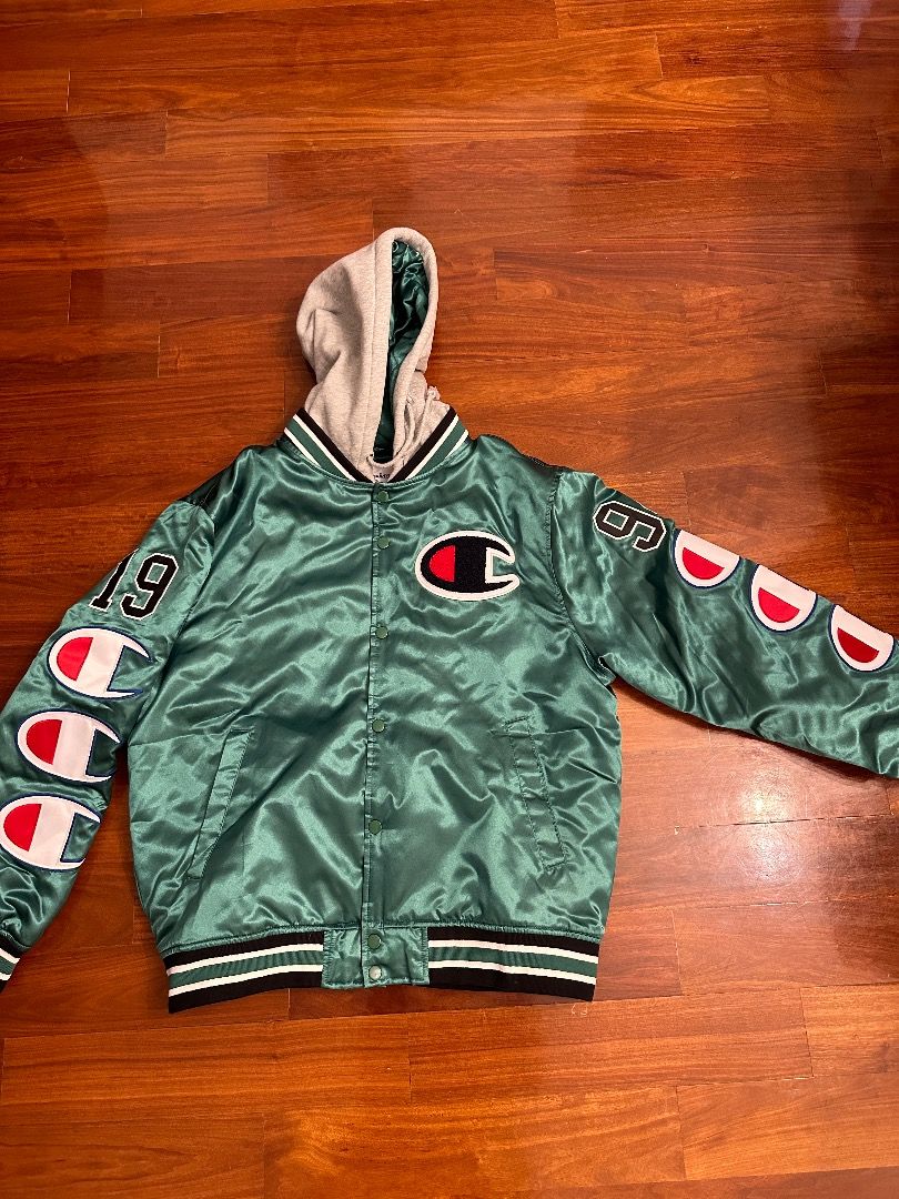 Supreme Champion Hooded Satin Varsity Jacket, 名牌, 服裝- Carousell