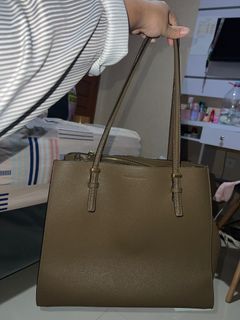 (Kategori: ) berada di . Dikirim oleh ebethpreloved (ID iklan 1246896235, Gambar 1). Deskripsi: .