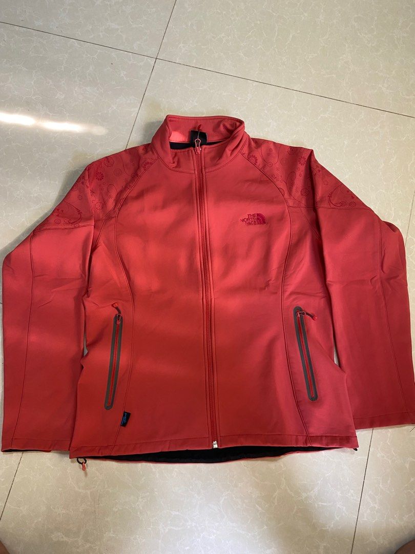 Nanosphere Coated Jacket