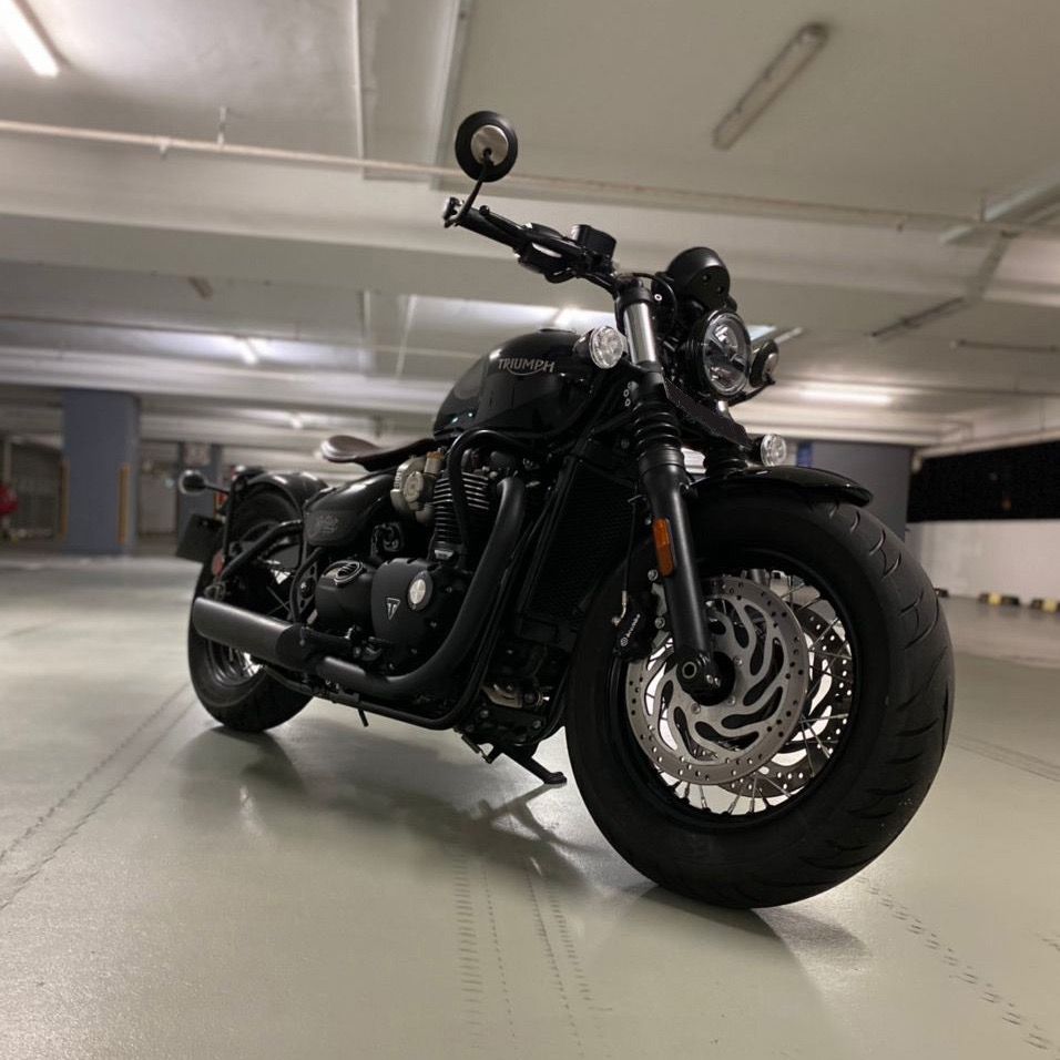 Bonneville bobber 2025 black 2020
