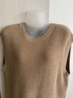 Uniqlo Brown Knitted Cardigan Vest