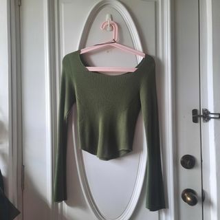 (Category: ) located in . Submitted by bowlfishsells (Listing ID 1246862386, Image 1). Description: .