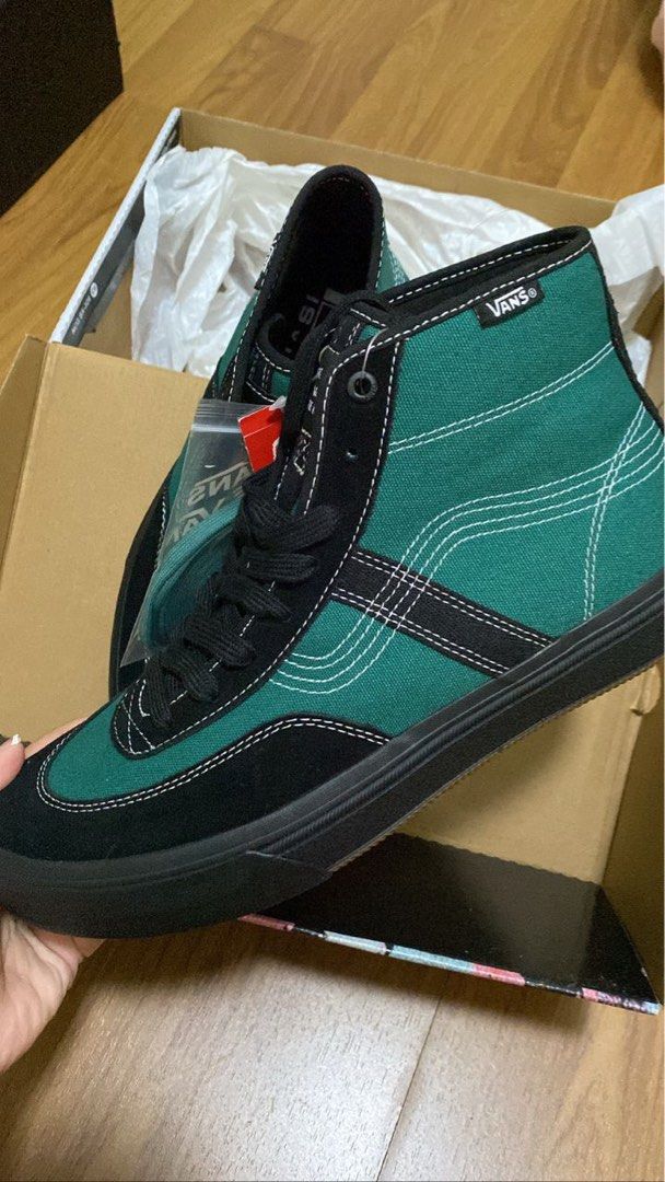 Vans Crockett high pro, Women's Fashion, Footwear, Sneakers on Carousell