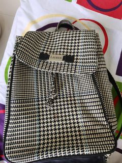 (Category: ) located in . Submitted by ysabel_preloved (Listing ID 1246773237, Image 1). Description: .