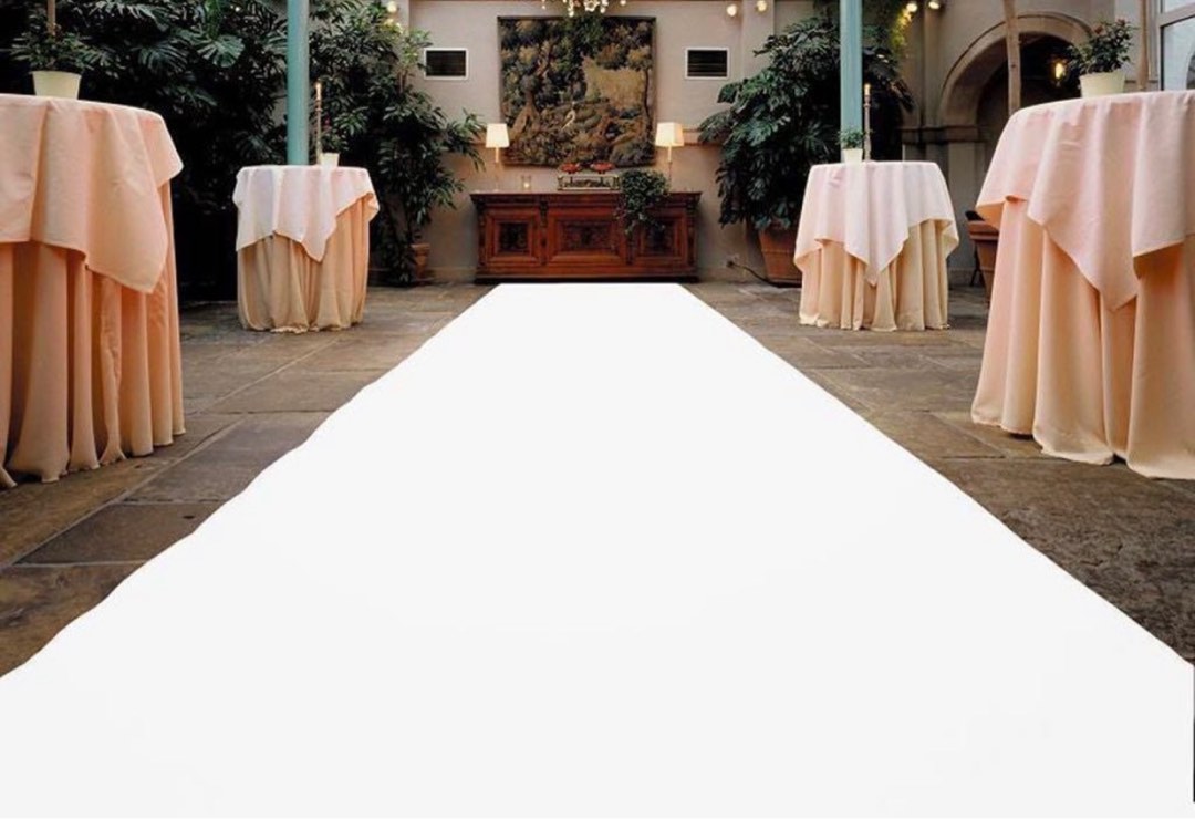 White Aisle Runner, Hobbies & Toys, Stationery & Craft, Occasions