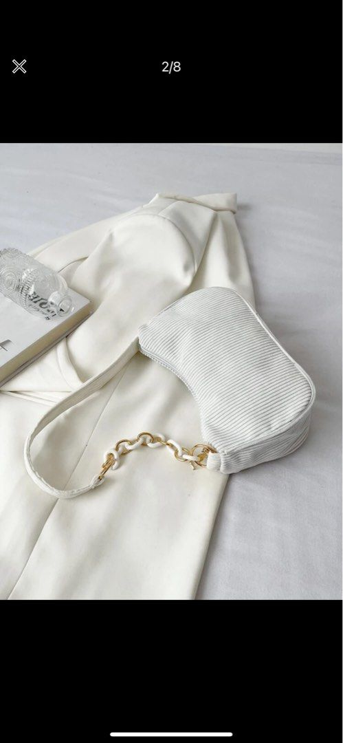 White shoulder bag with chain clearance