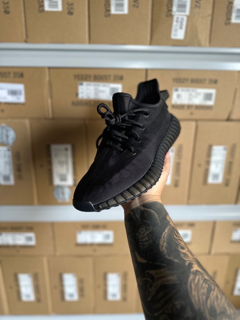 YEEZY MONO CINDER 7.5US (8.5W), Men's Fashion, Footwear, Sneakers on  Carousell