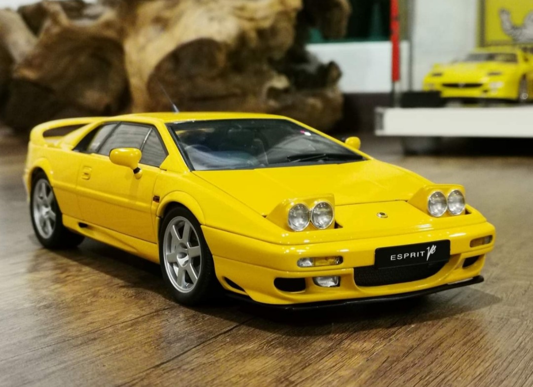 1 18 AUTOART LOTUS ESPRIT V8 FULL OPEN PART, Hobbies & Toys 
