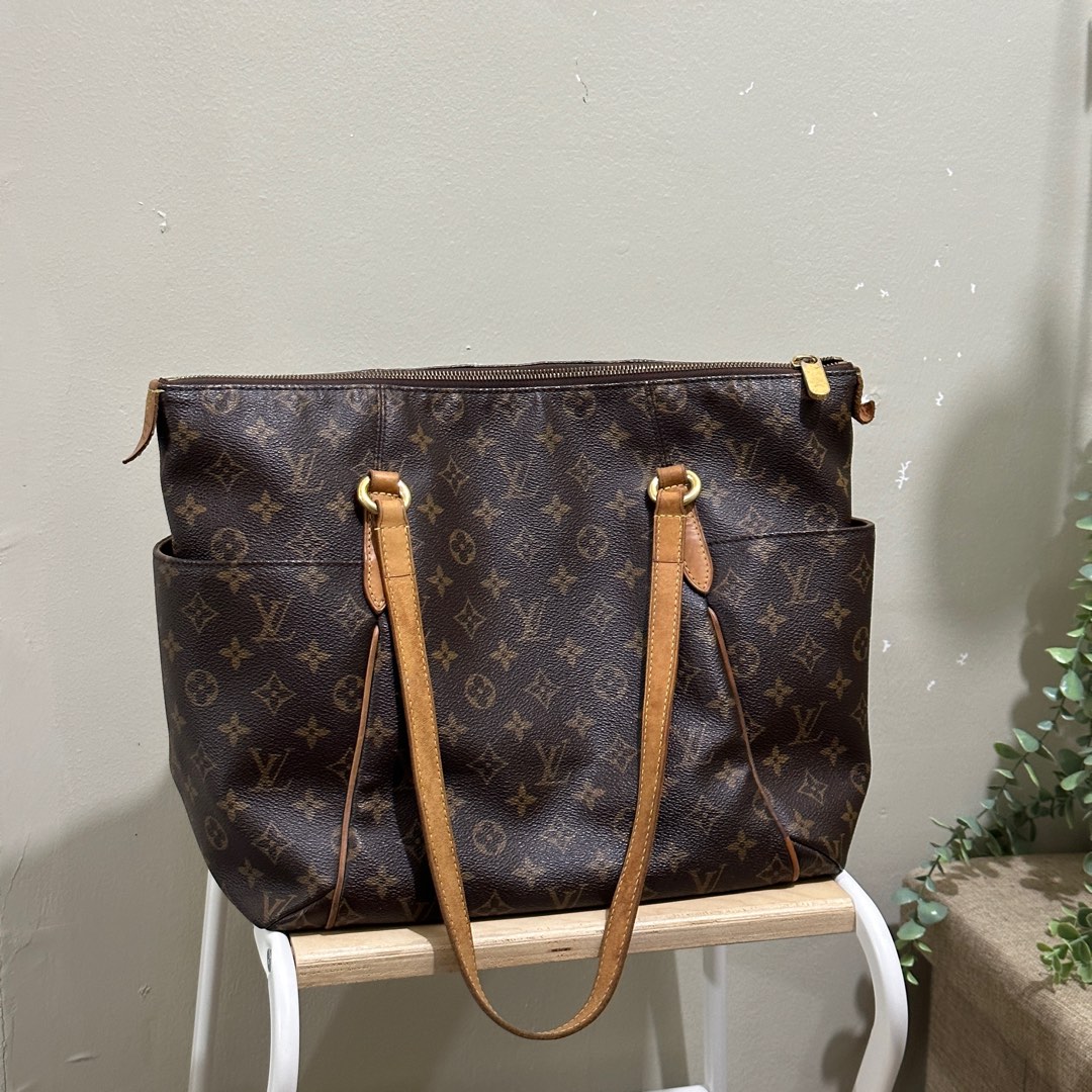 Louis Vuitton Totally MM Monogram 2011