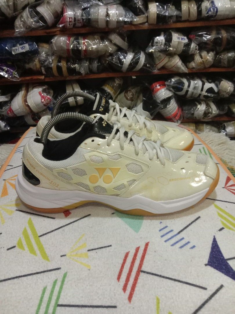 Yonex badminton outlet shoes uk
