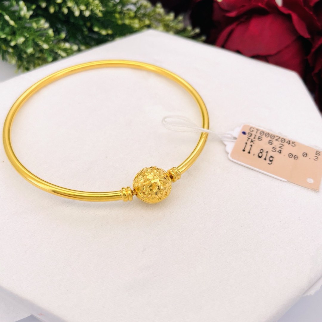 Gold sale bangle pandora