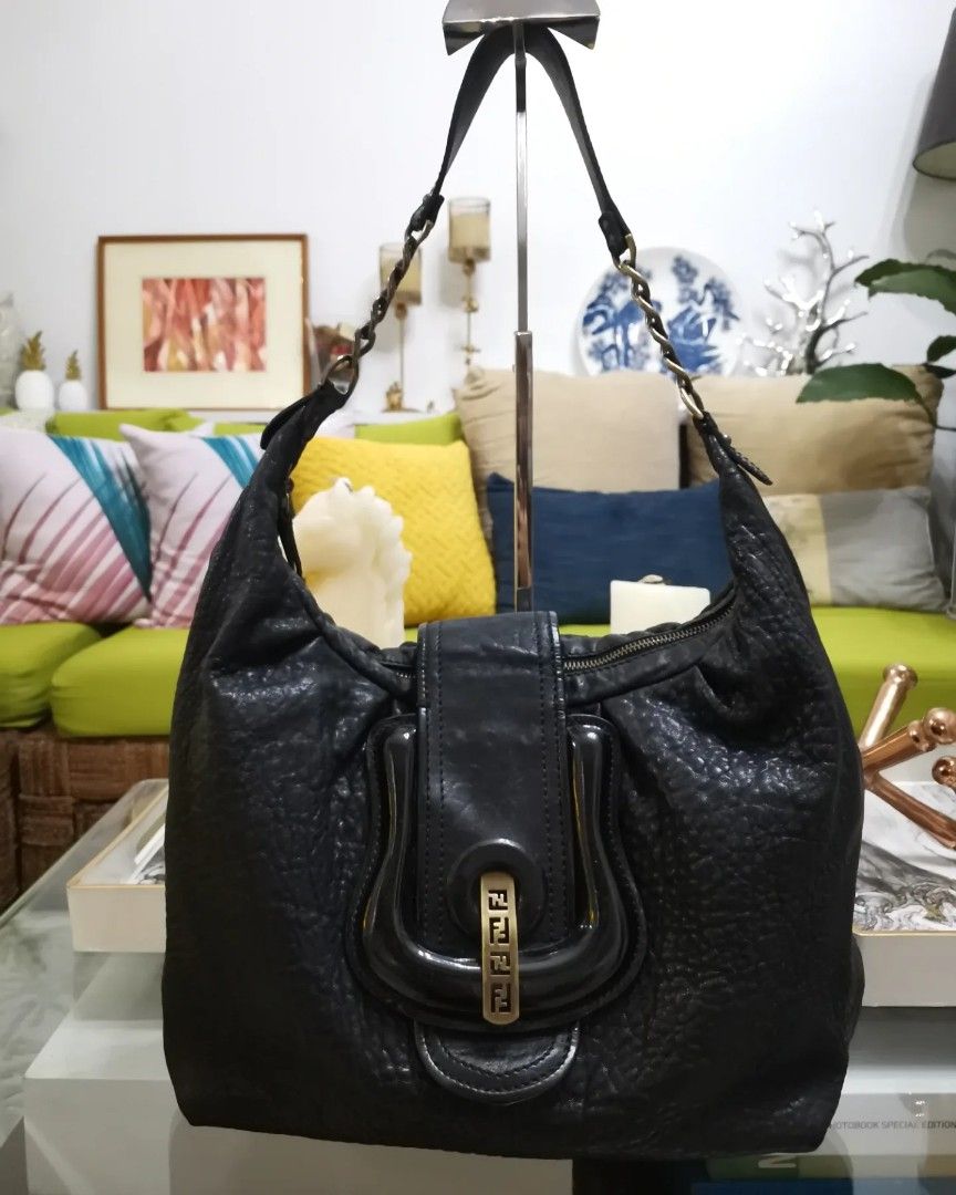💯% Authentic Fendi Leather Tote Bag (Category: Luxury Bags & Wallets) located in Paranaque City. Submitted by luxehuntsmla.bymari (Listing ID 1251848324, Image 1). Description: 💯% Authentic Fendi Leather Shoulder Bag 👉 Rank A to AB (personal rate) 👉 With verbal authentication from B101Revenue (I can send pm from B101Revenue authentication if confirm sold) 👉Thick supple leather yet light weight).