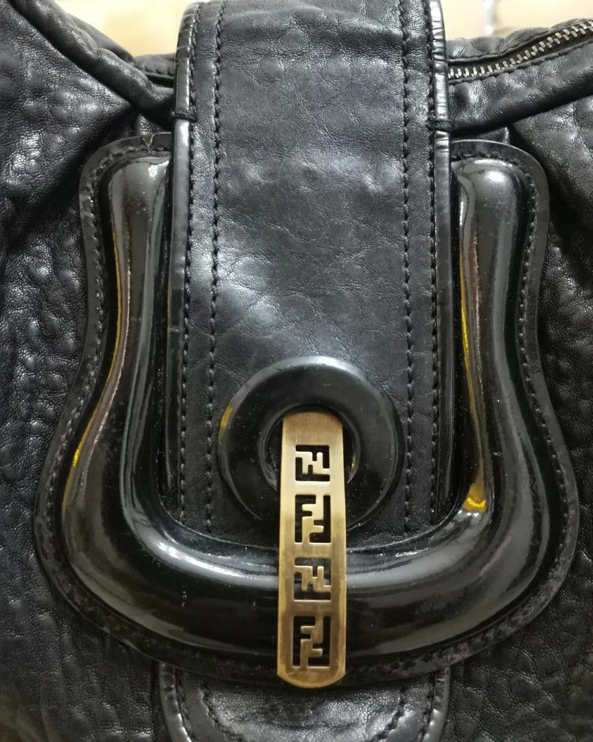 💯% Authentic Fendi Leather Tote Bag (Category: Luxury Bags & Wallets) located in Paranaque City. Submitted by luxehuntsmla.bymari (Listing ID 1251848324, Image 2). Description: 💯% Authentic Fendi Leather Shoulder Bag 👉 Rank A to AB (personal rate) 👉 With verbal authentication from B101Revenue (I can send pm from B101Revenue authentication if confirm sold) 👉Thick supple leather yet light weight).