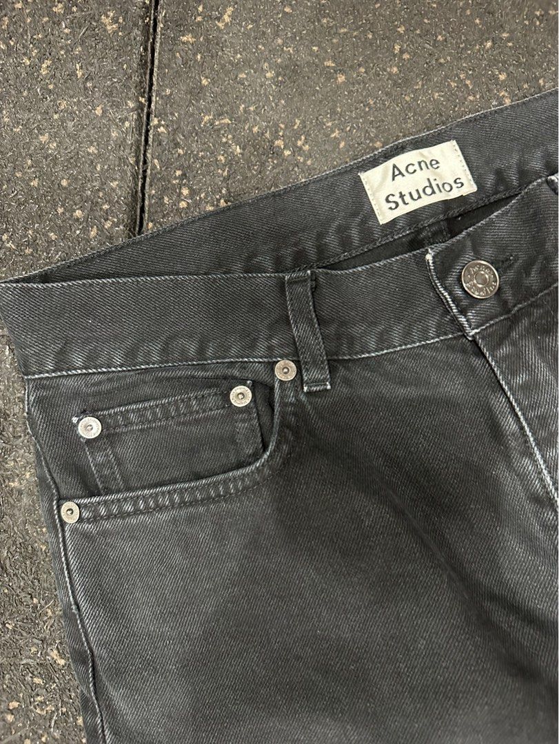 Acne Studios Jeans (Category: Jeans) located in Quezon City. Submitted by noellecmercado (Listing ID 1251863962, Image 1). Description: Acne Studios Jeans Size 26/32 (fits kinda big).