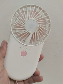 Affordable Rechargeable E Fan for only 300 php