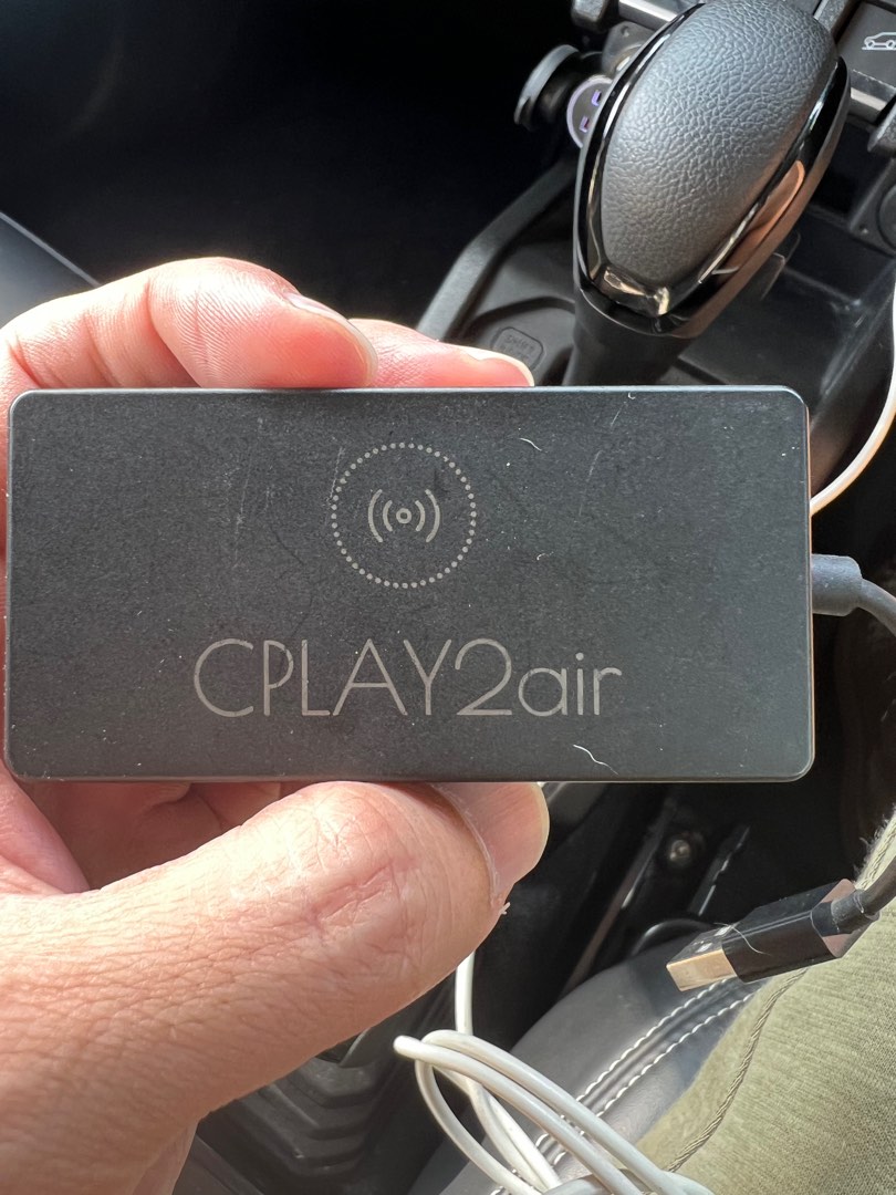 Apple CarPlay adaptor cplay2air, Car Accessories, Accessories on Carousell