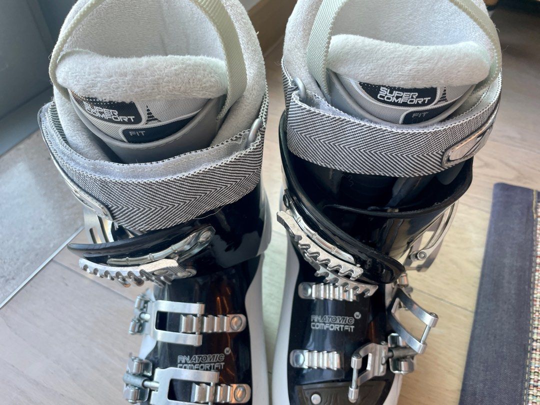 Atomic comfort hotsell fit ski boots