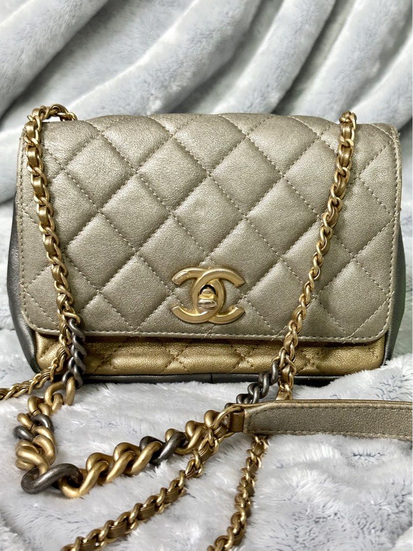 Wallet on chain timeless/classique leather crossbody bag Chanel Black in  Leather - 30933141