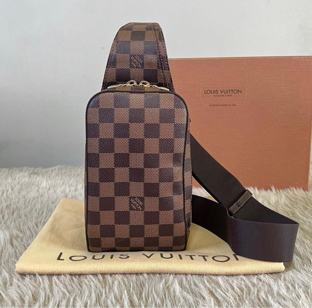 Louis Vuitton Geronimo Brown Canvas Clutch Bag (Pre-Owned)