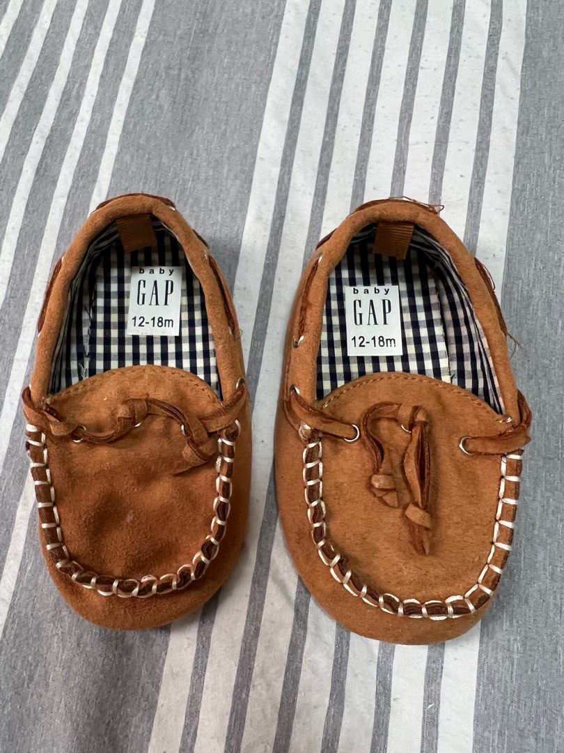 Gap baby shoes best sale boy