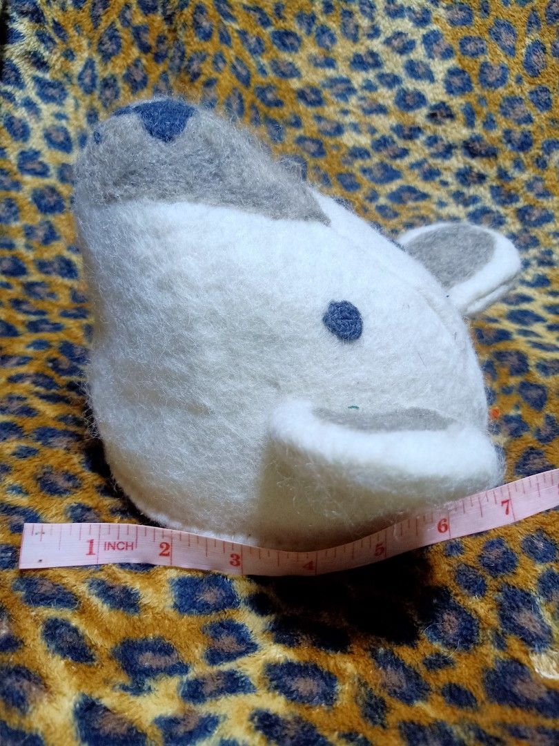 BIG MOUSE / RAT HEAD (Category: Mouse & Mousepads) located in Makati City. Submitted by juriexpi (Listing ID 1251953027, Image 2). Description: 🔥BIG MOUSE HEAD🔥 ✅in good condition ✅what you see is what you get.