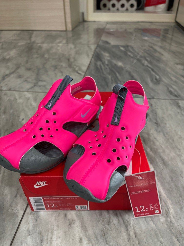 Nike 18 hyper pink online