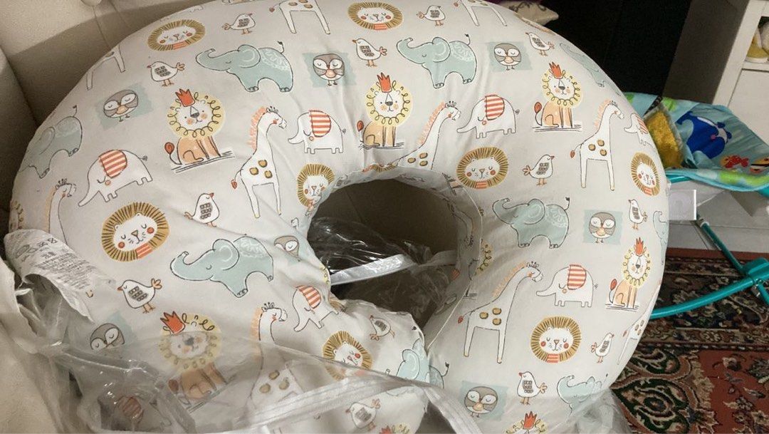 Boppy notebook cheap nursing pillow