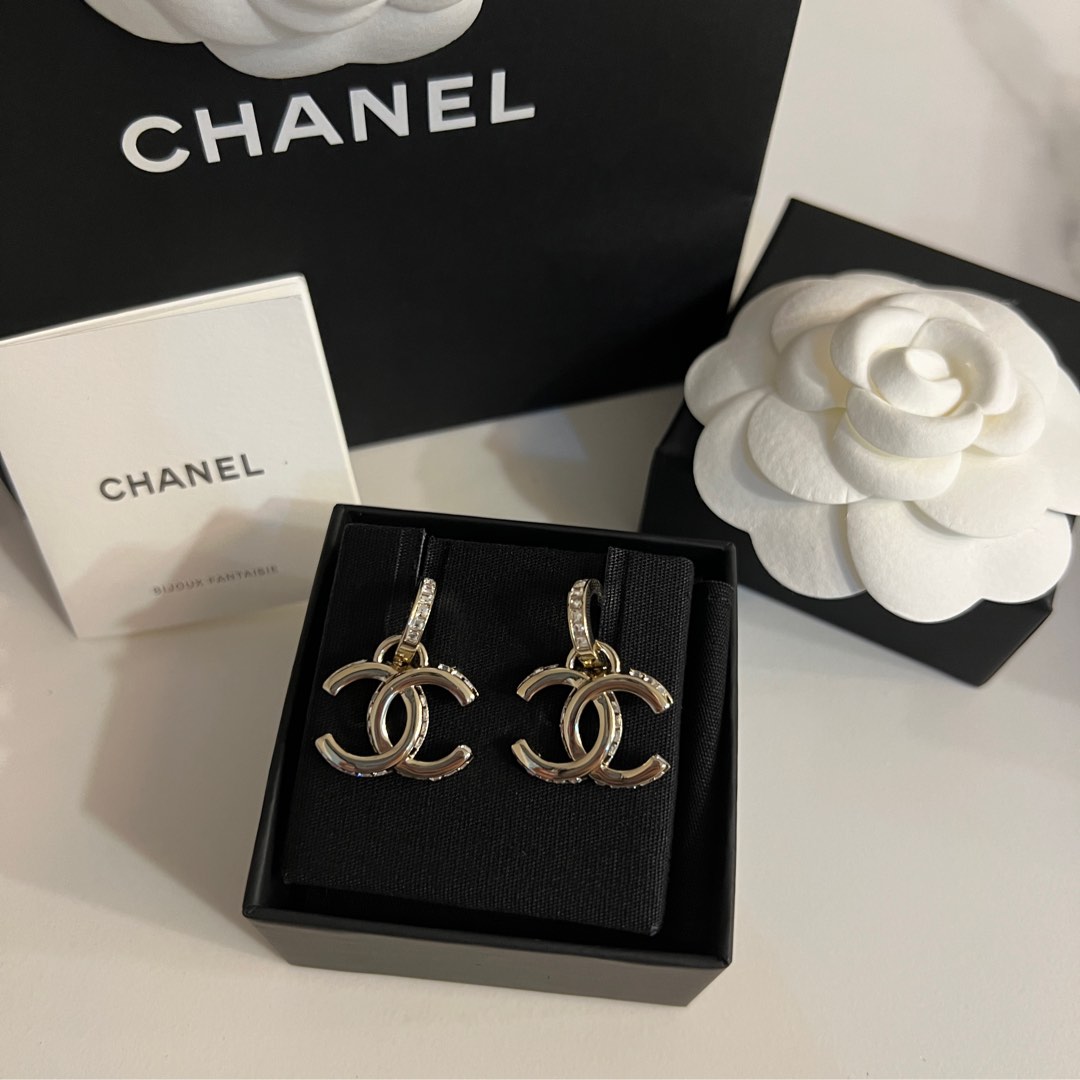 Chanel earrings, Women's Fashion, Jewelry & Organisers, Earrings on  Carousell
