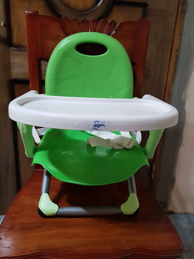 CHICCO Pocket snack booster seat