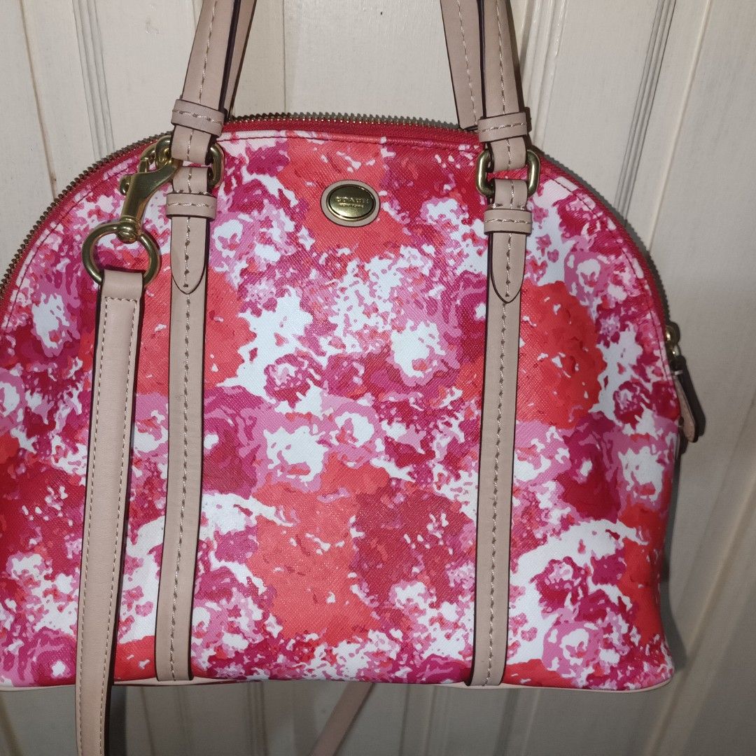 Coach Peyton Floral Domed Satchel (Category: Luxury Bags & Wallets) located in Pasig City. Submitted by charmillee (Listing ID 1251972636, Image 2). Description: •Multicolor •With crossbody strap •No issues •Normal signs of usage Nego.