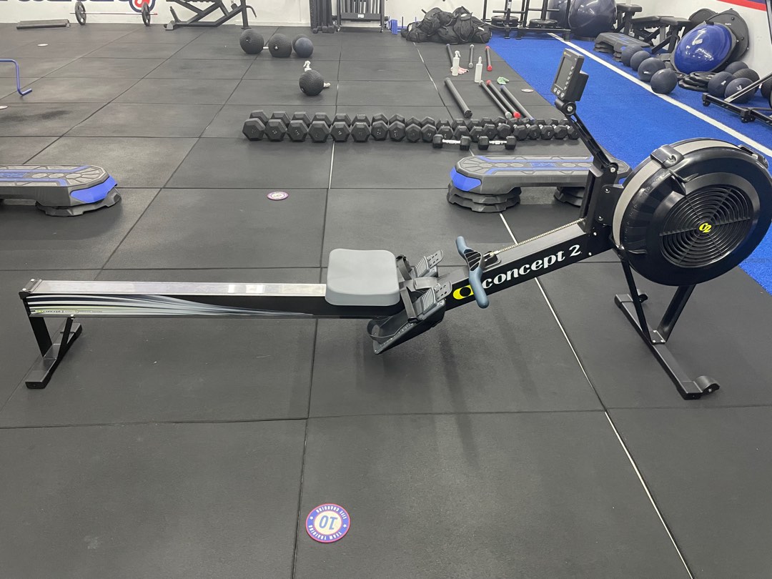 Concept 2 Row ERG , PM5 (rowing machine), Sports Equipment, Exercise