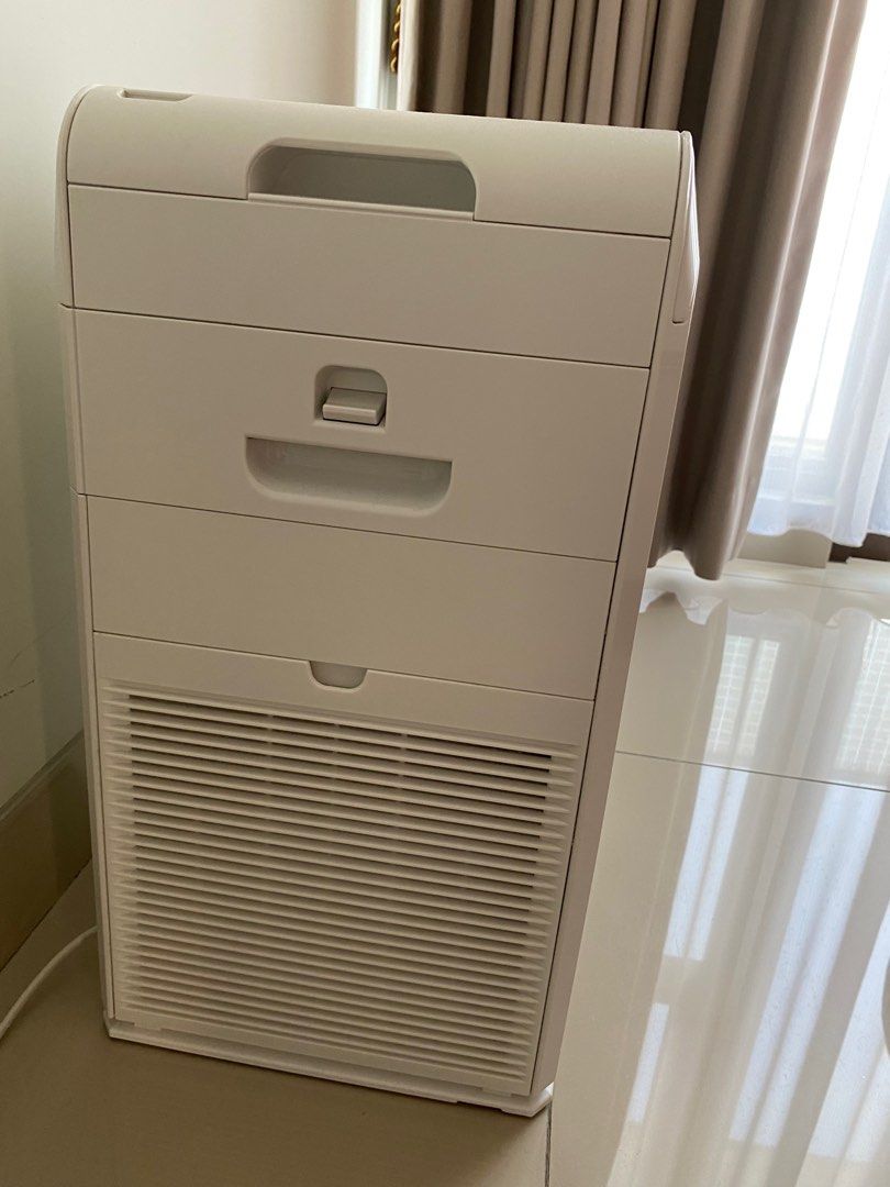 Daikin Air Purifier model MC40UVM6 on Carousell