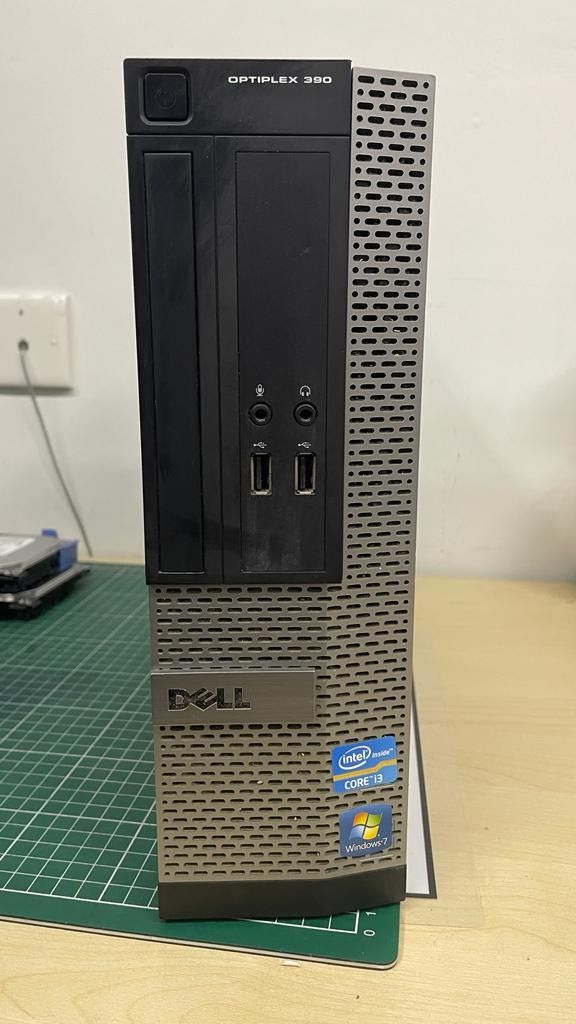 DELL OptiPlex 390 SSD120GB Core i3 - デスクトップ型PC