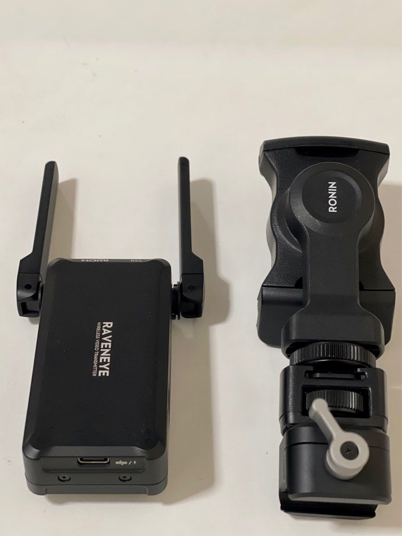 DJI Raven Eye image transmitter with DJI R phone holder, Photography
